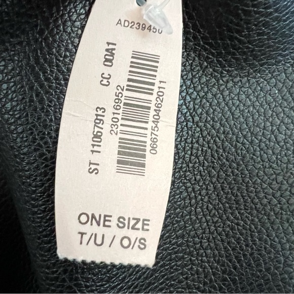 NWT Victoria’s Secret vegan leather bag - Picture 11 of 11